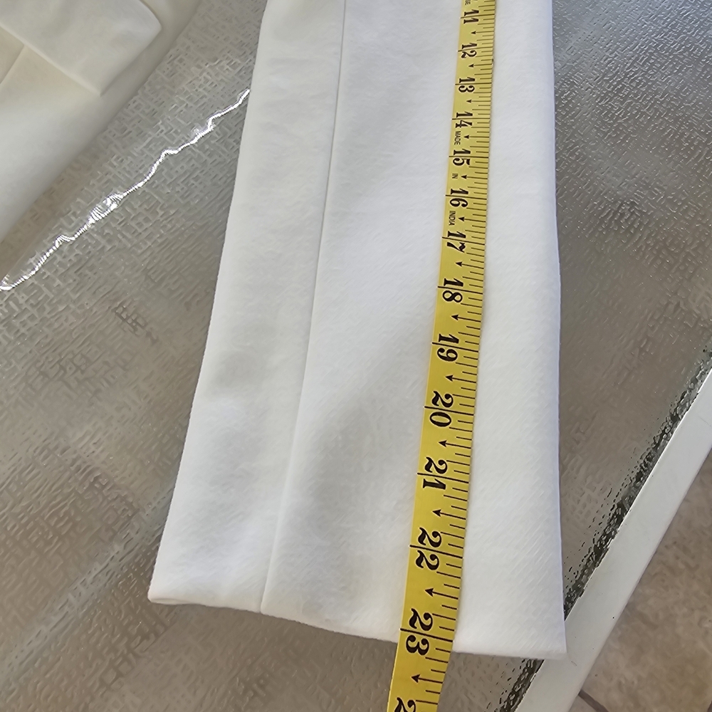 Elegant Woman's White Double-Breasted Fall/Winter Classic Coat with Gold Buttons - Picture 12 of 13